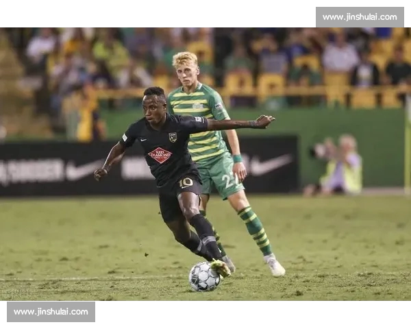 高清足球赛事直播APP下载指南畅享全球赛场精彩即时比分数据分析权威解说 - 副本 - 副本 (20) - 副本 - 副本 - 副本